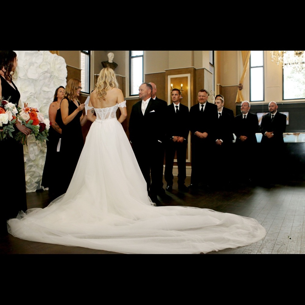 Wedding dress overskirt